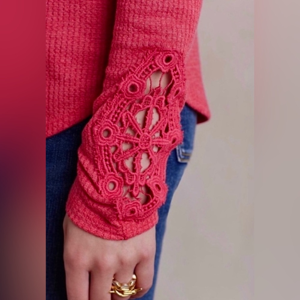 πΊπHPππΊ NWOT Anthropologie Eloise Crochet Cuff Henley - Picture 6 of 16